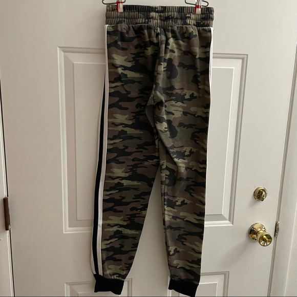 🎉2X HP🎉XS Women’s Rue 21 Camo Pants - Picture 5 of 13